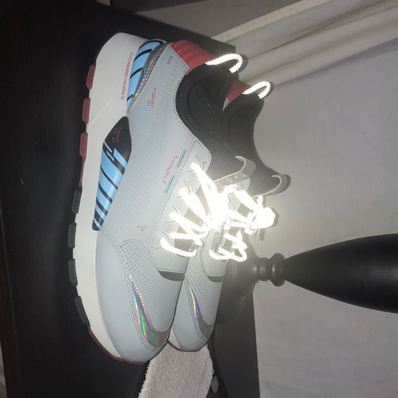 Pumas - Picture 1 of 4